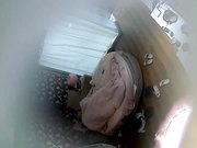 校园附近特色房年轻学生情侣开房爱爱苗条眼镜女友很疯狂女上位猛坐小青年的家伙挺长的