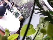 胸大貌美的气质美女酒店被又胖鸡鸡又短的胖男刚操一会就干不动了,美女有点不高兴了叉开双腿还要他接着干!