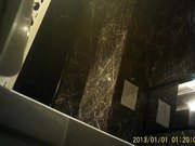 某酒吧女卫定点偷拍形态各异的都市气质靓妹方便都撅着腚一个尿姿好像有个无毛的