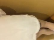 176最淫骚大二师妹自述 修长美腿穿着黑丝情趣内裤一线逼被震蛋两下就泛滥