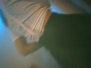 国庆不打烊路过按摩店看见里面有个靓妹在等客200块和她进里面炮房啪啪