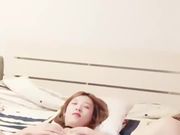 颜值不错身材超好短发巨乳美女主播第二部口交双人啪啪 美乳肥逼很是诱惑