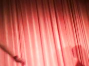 最近镇上来了一个草根艳舞小剧团里面有不少年轻妹子只要20块门票