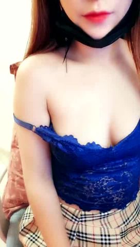 骚气肥逼美女主播性感短裙情趣内裤椅子上振动棒自慰 摩擦BB呻吟诱惑喜欢不要错过