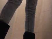 商场厕拍系列 天气冷了，妹子们都开始穿的厚起来了