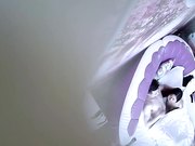 温馨钟点房喝着红牛的小青年与电话多业务有点忙的销售姐姐啪啪啪主动吃J8搞硬女上表情享受还说用力