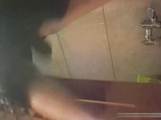 最新流出云上会所高清系列颜值高跟妹子貌似把内裤弄湿了用纸巾拼命插