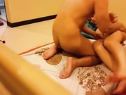 大壮哥和美乳媳妇怕怀孕不敢内射快高潮潮时拔出来自己撸