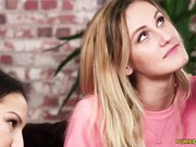 阳光下拉丁女郎激战美国猛男