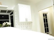 淫荡母亲用嘴巴吸爆儿子的大鸡巴