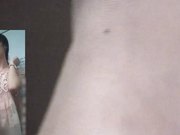 女厕近距离偷拍妹子人美逼嫩