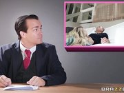 色情明星和我们一样