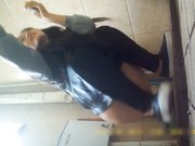 外站最新流出高校女厕露脸偷拍气质美女还真不少下课了络绎不绝来嘘嘘