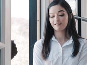 让黑鬼大鸡巴填满自己淫穴的风骚美人