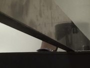 国内牛人潜入某广告公司写字楼女厕偷拍红衣美女出来捂着脸难道发现被拍了