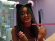 享受情趣的大学生妹子和男友啪啪调教的非常听话