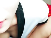 毛毛比较多身材不错肤白美乳新人女主播第五部 全裸床上新买道具按摩器自慰很是诱惑不要错过