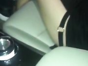 男的长得帅故意诱惑勾引车内激情啪啪车震毛少能叫