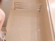 情趣装黑丝美女性感诱惑假JB放马桶上疯狂摇