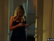 妹子很漂亮乳房形状完美心动受不了啪啪尤物操穴爽得停不下