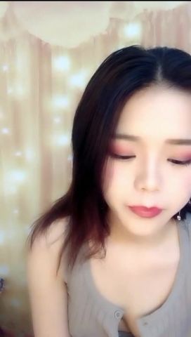 【贝壳小公举】收费房大秀美乳