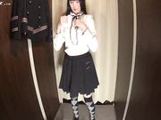 刚刮过阴毛的一线天美屄 直播给你舔屏