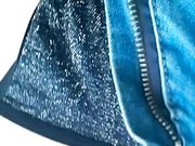 白嫩少女户外直播露奶扣屄