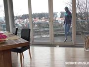 用硬鸡巴温暖迷路的淫妇.