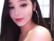 网红美女道具JJ自慰性感翘臀很是诱惑