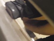 商场厕所偷拍系列尿尿都黄黄的是时候下下火了