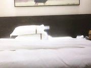 四哥小旅馆找小姐偷啪30岁左右的短发鸡