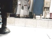 当面对着妹子拍系列妹子洗手间里面原来这么热闹