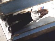 当面对着妹子拍系列妹子洗手间里面原来这么热闹