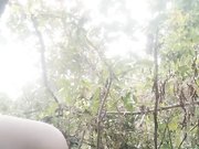 美女主播山上套路黄毛小哥说他打火机掉落了一块下山半路打野战