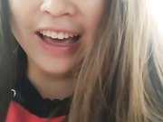 小甜甜勾搭工地看门的大哥玩野战上来就把骚逼丝袜给撕了