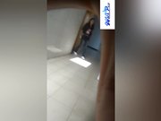 学生MM厕所跟拍系列妹子下面不停的一张一合就像会呼吸一样