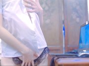 爆乳美少女自慰玩无毛嫩穴