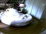 身材不错的大学生情侣白天开房缠缠绵绵啪啪搞完马上撤退