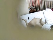 猴急大叔衣服还没吧少妇按倒扒光啪啪嘴里床声好听对白清晰