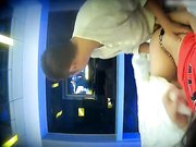 憨厚小哥约炮经验不多青春美少女把内裤扒掉就捅妹子啊啊哭叫