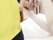 长像万倚雯旅馆叫外卖勾搭害羞的美团外卖小哥啪啪