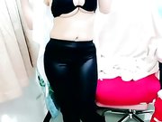 骚气巨乳熟女性感黑色内衣丁字裤慢慢玩跳弹道具自慰秀