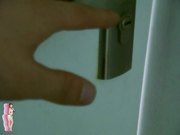 国产骚穴美臀沙发抠逼自慰男票忍不住开干