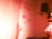 乡村县城地下夜总会精彩不贵的艳舞表演全裸劈腿撅臀载歌载舞