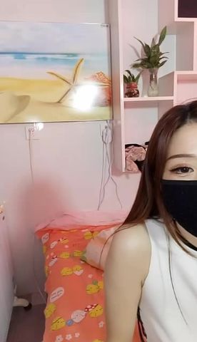 口罩妹喜欢玩诱惑随音乐扭动逼逼毛毛比较多