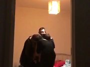 吃了壮阳药满脸绯红的排骨哥和水柔姐妹女儿玩4P乱伦大战