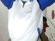 小甜甜家中大淫战性爱指导如何破处为了钱的风骚学妹