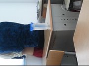 某镇上学生情侣在教室内露脸自拍吃禁果小女友很害羞被激情后入