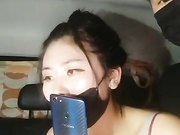 骚货晚上下班在同事车里发骚直播被压在身下爆草呻吟叫爸爸