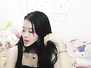 情趣装黑网袜凳子上猛插最后射嘴里